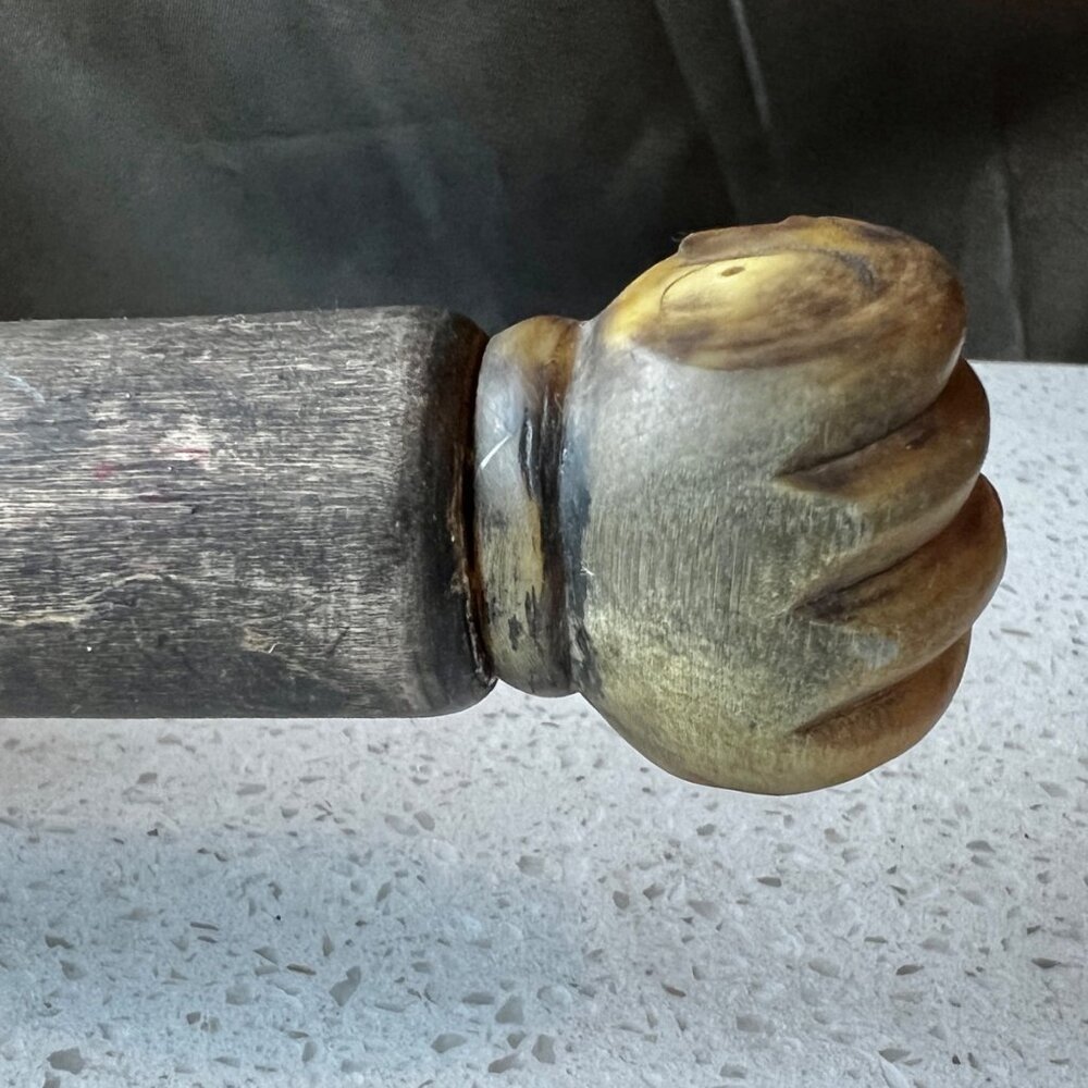 Antique Brass Chinese Silk Iron With Engraved Floral Design & Wooden Handle Fist - Picture 5 of 15